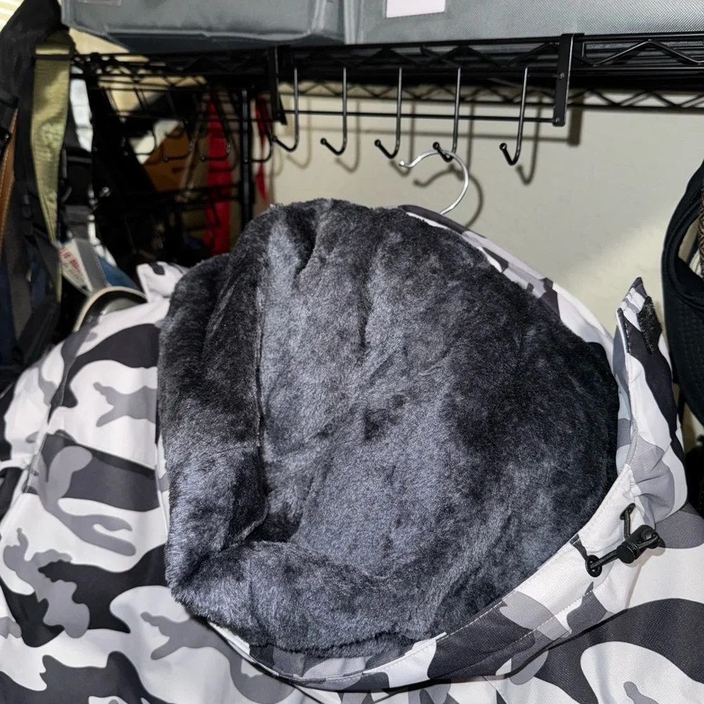 SOLD‼️ Waterproof ski snowboard jacket - Picture 8 of 9